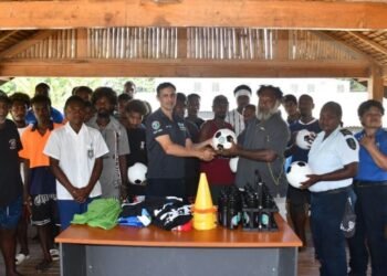 RSIPF Donate Sport Gears to White River FC