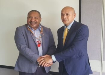 Home Affairs Minister Meets EMTV CEO in PNG