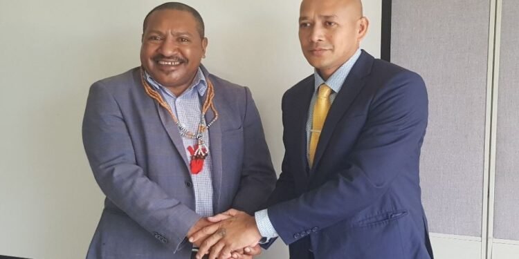 Home Affairs Minister Meets EMTV CEO in PNG