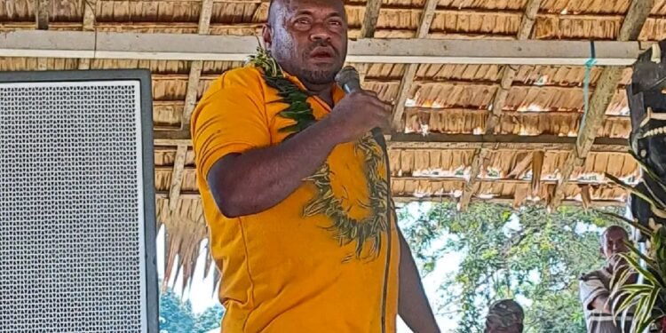 Hon. Manuari Calls for Unity and Peace amidst Financial Struggles